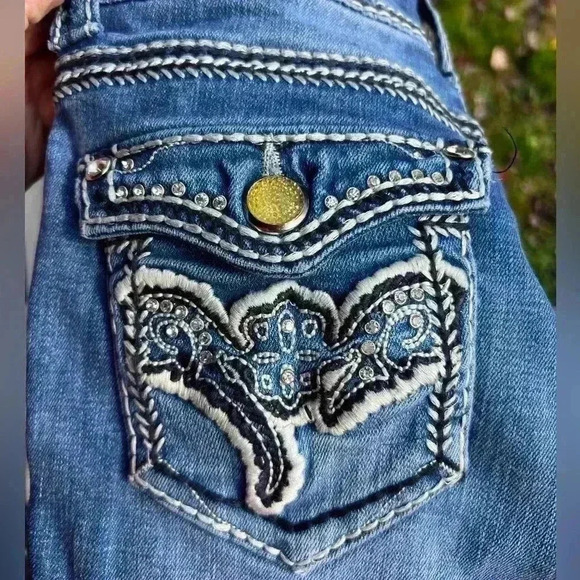 Dryad Women's 27x33 Skinny Boot Cut Rhinestone Western Rodeo Denim Jeans - Picture 3 of 9